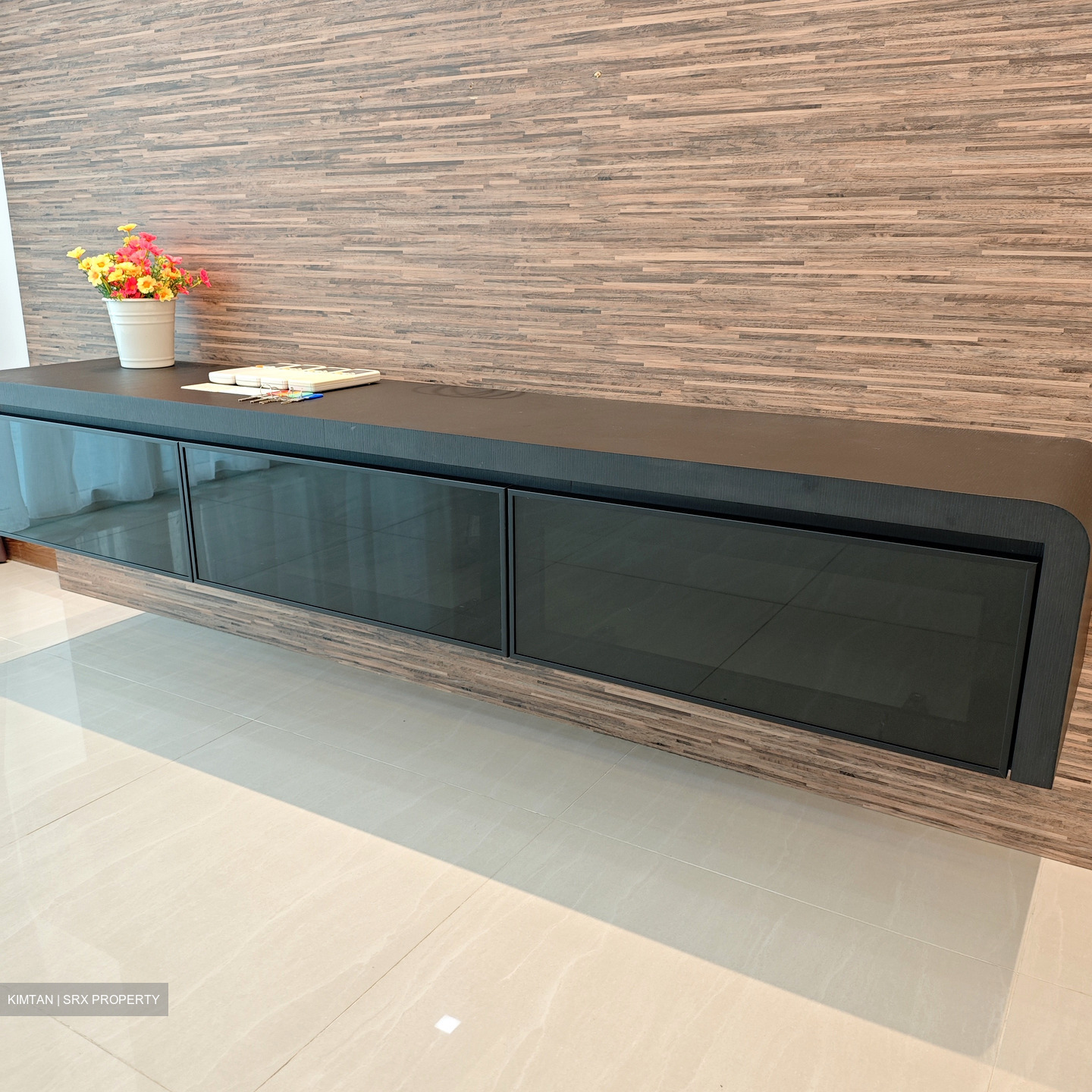 1 Canberra (D27), Condominium #610399231